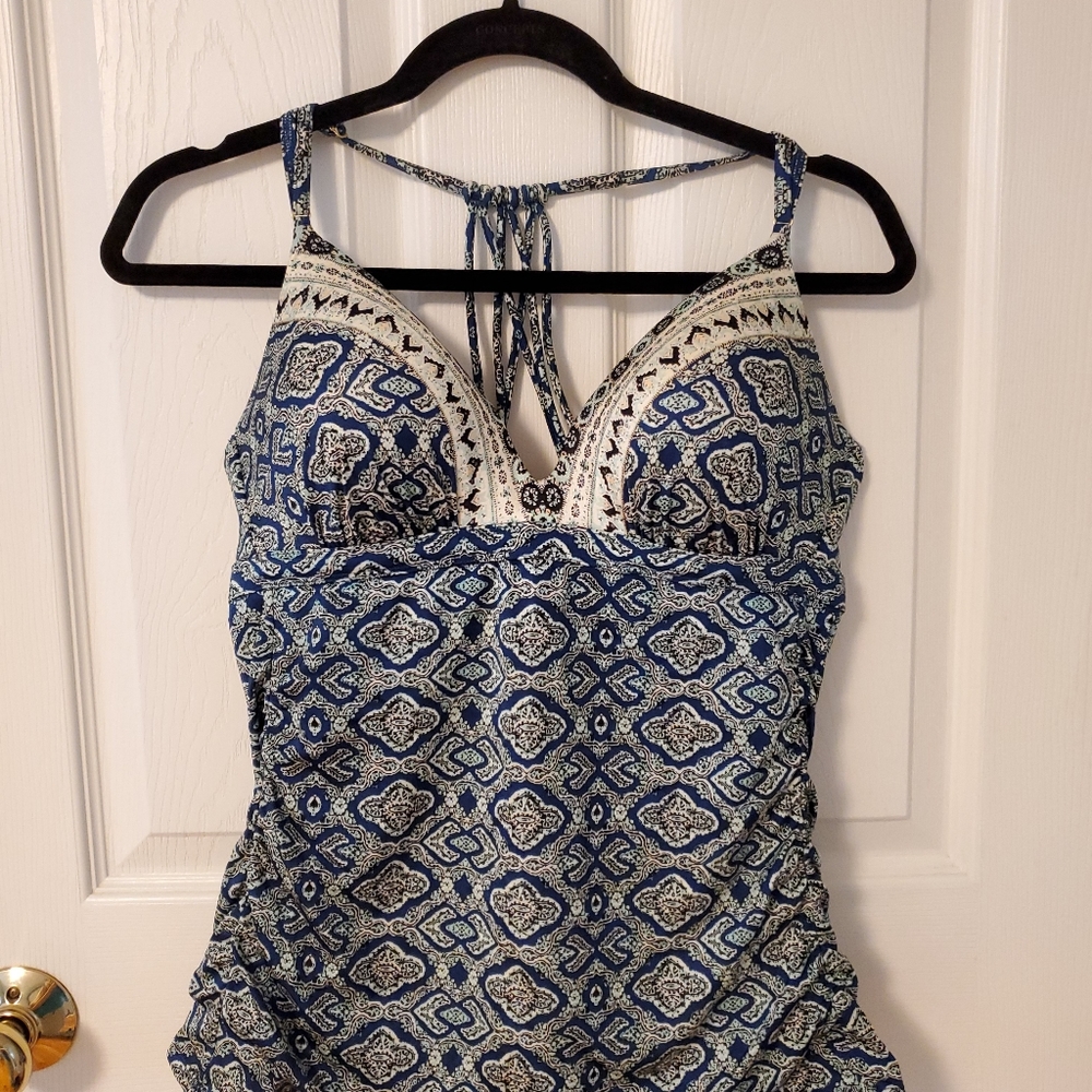 ATHLETA AQUALUXE TANKINI TOP